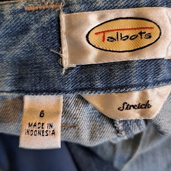 Talbots jeans size 6 5/$25 - Picture 3 of 3